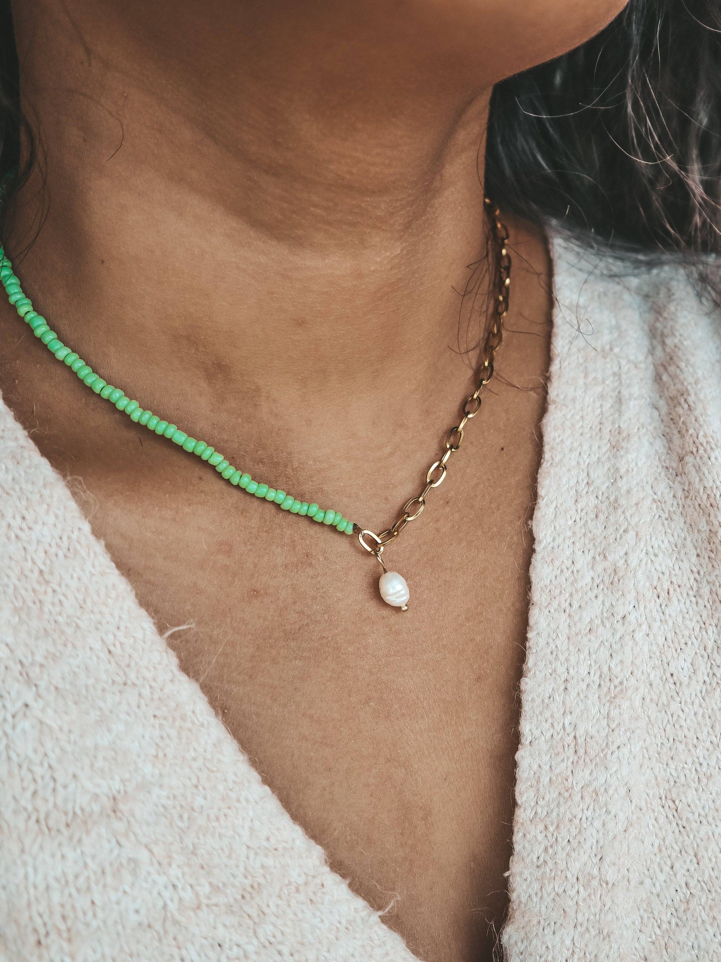 Pura Pearl Seed Bead Necklace: White
