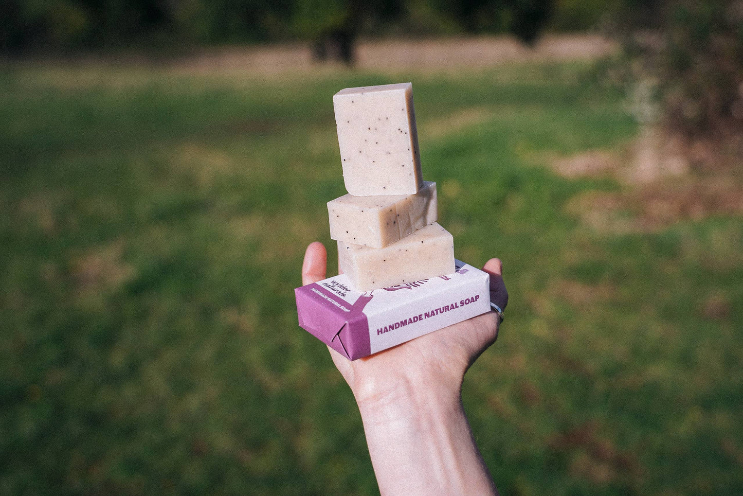 Wylder Naturals - Soap Bar - Lavender & Litsea with Poppy Seeds