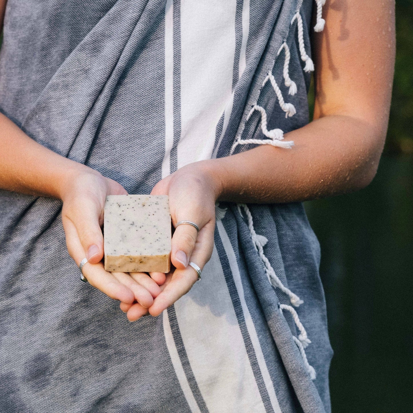 Wylder Naturals - Soap Bar - Lavender & Litsea with Poppy Seeds