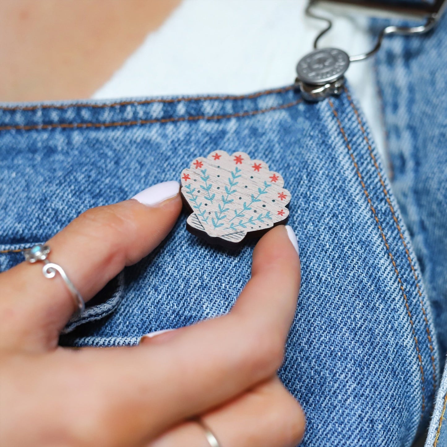 Wooden Pin Badge - Shell