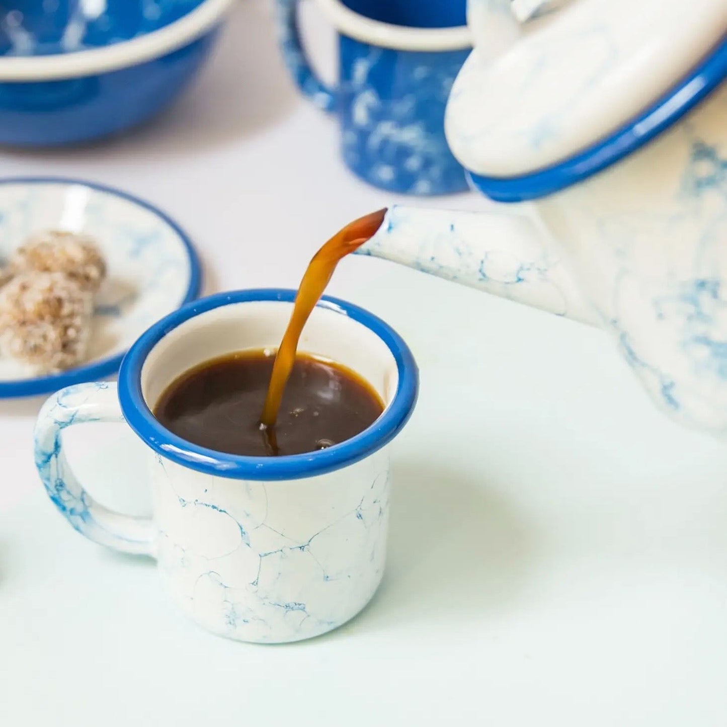 Bubble Collection Enamel Mug White