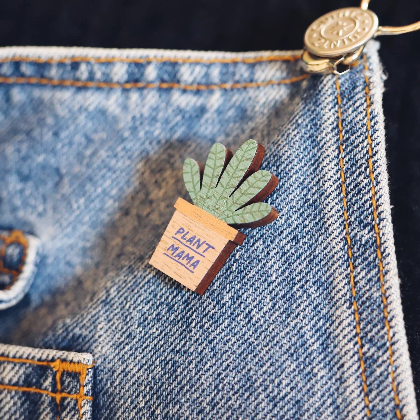 Wooden Pin Badge - Plant Mama