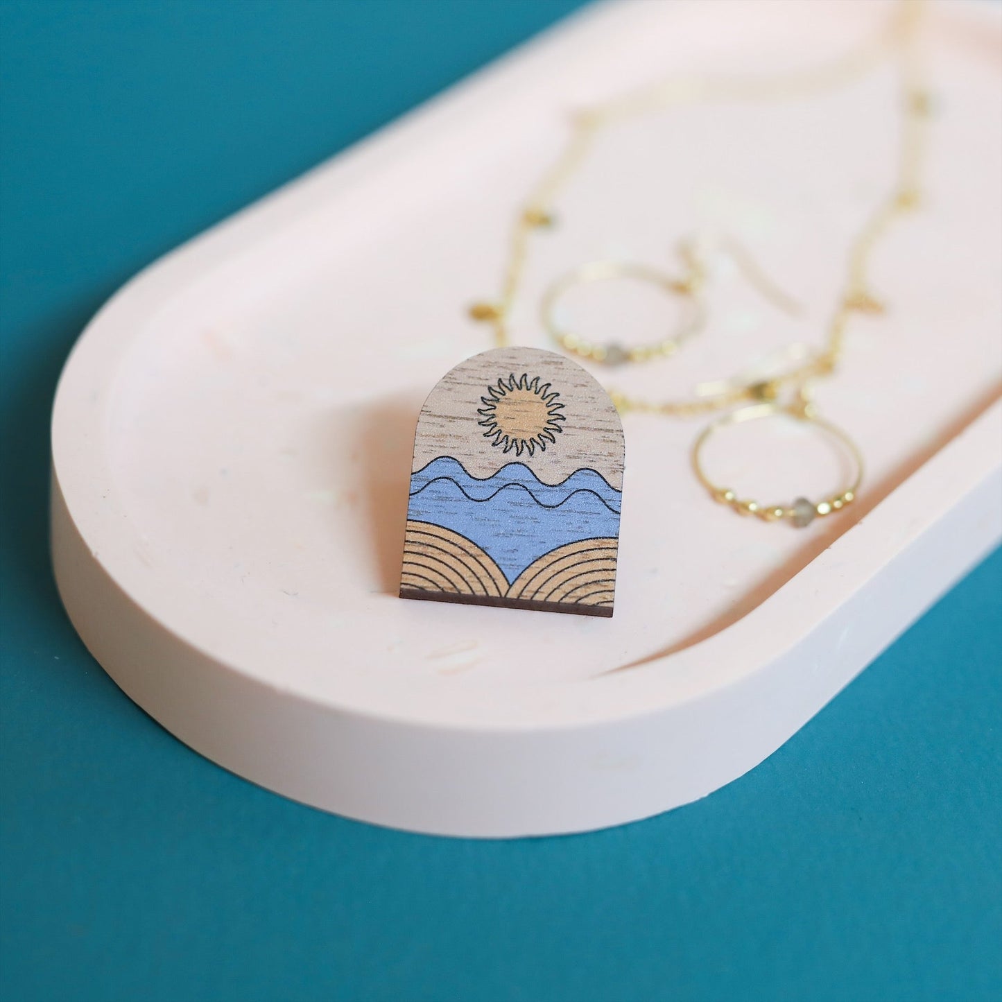 Wooden Pin Badge - Sun & Sea
