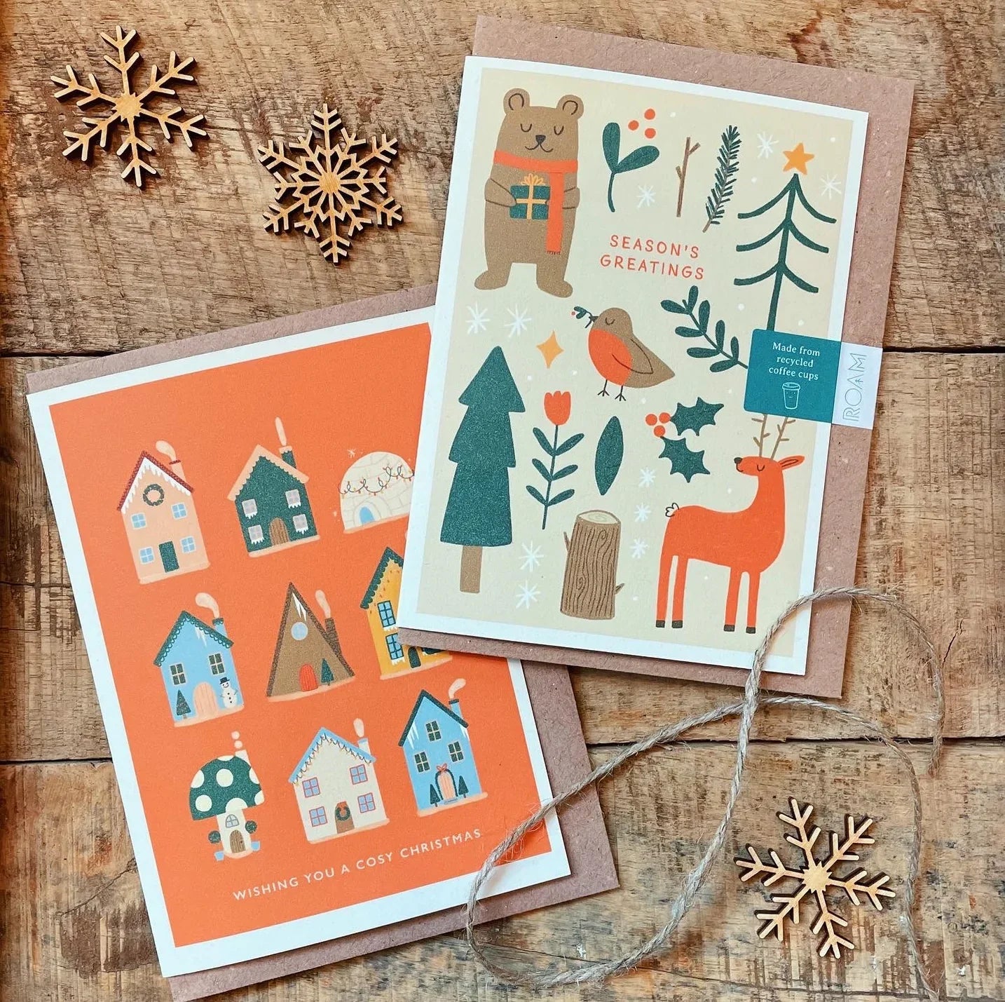 Pack of 4 Recycled Coffee Cup Christmas Card - Houses & Christmas Icons